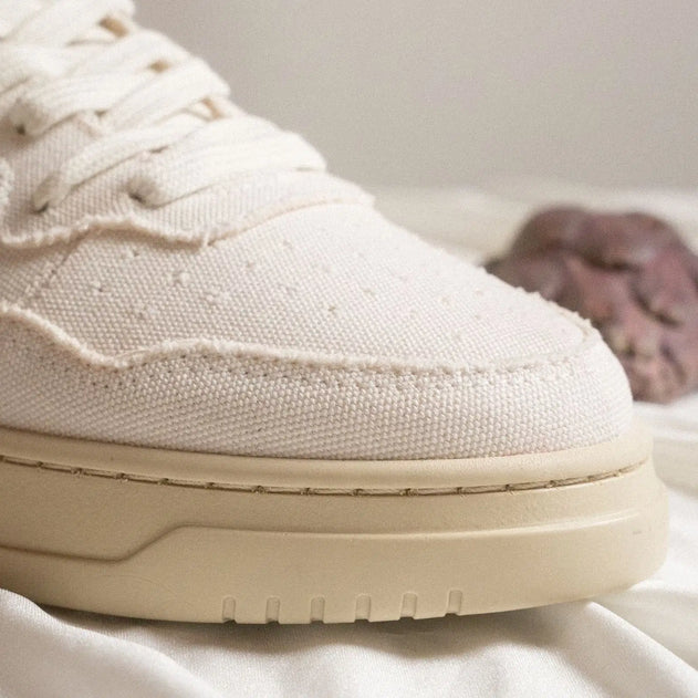 Bêta B4 Sneakers White