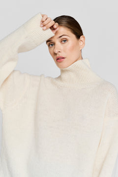 Oma Knitted Turtleneck Ivory