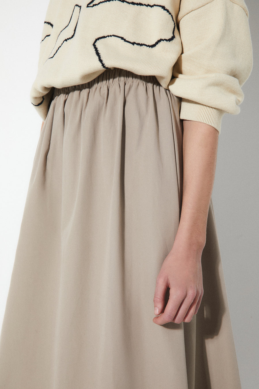 2664-FA-GR_FISHER_SKIRT_GREY_RITA_ROW_WOMEN_AW25_2.jpg?v=1737546332