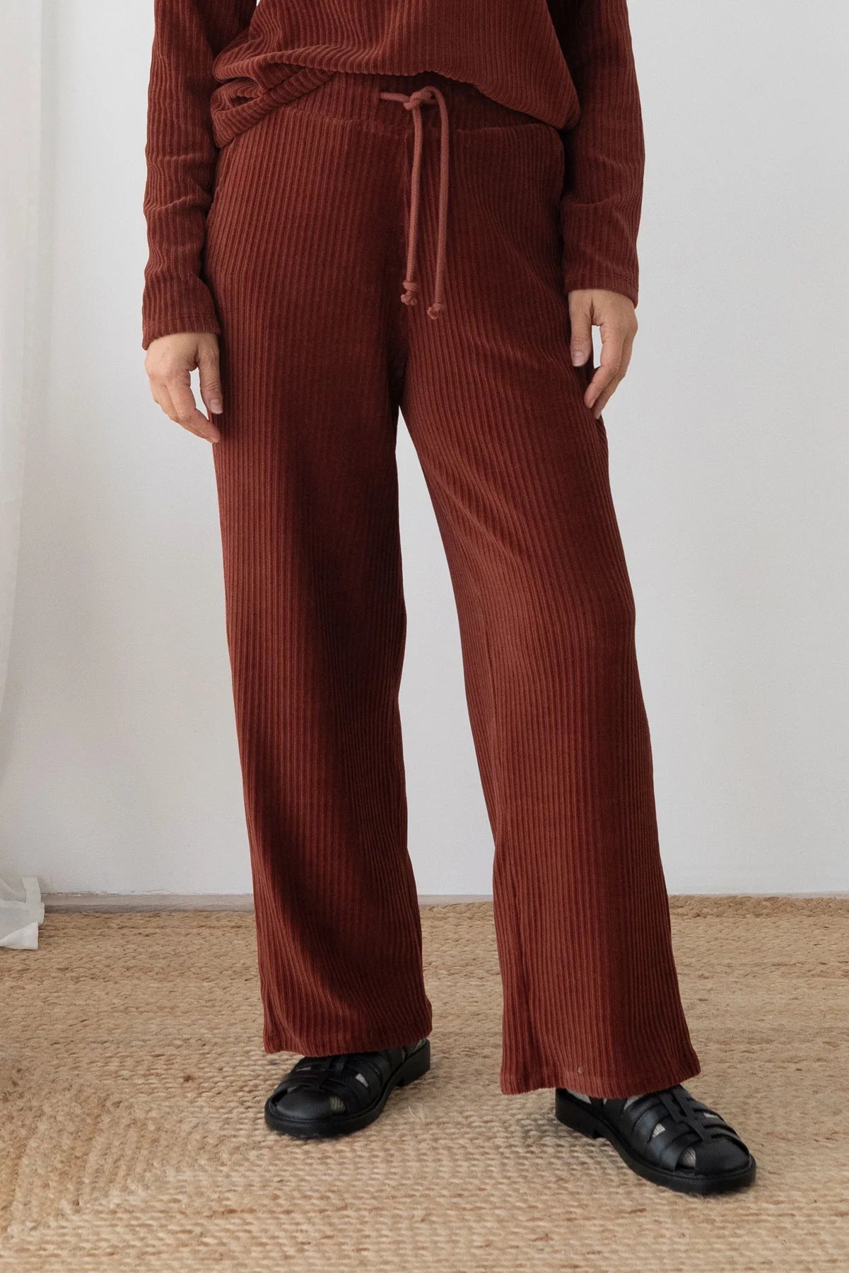 27b24fe2a5d04315f954e197efdb846b.webp