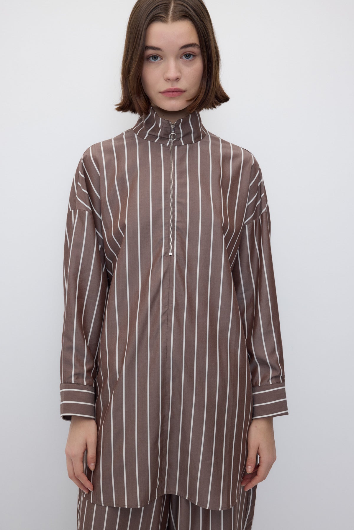 2821-CM-ST_Dina-Shirt-Stripes_RITA_ROW_WOMEN_AW26_1.jpg?v=1784106840