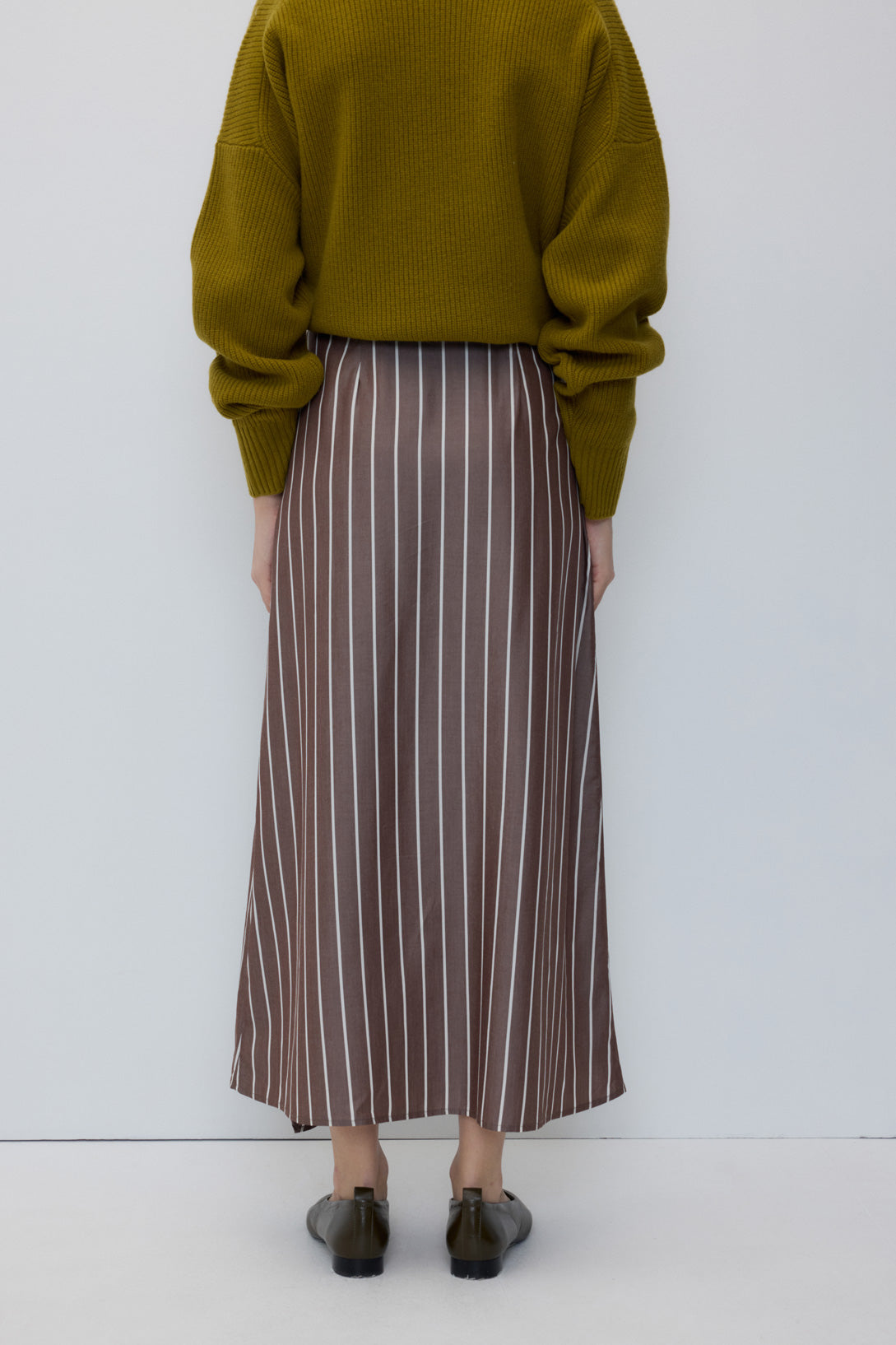 2822-FA-ST_Emma-Skirt-Stripes_RITA_ROW_WOMEN_AW26_3.jpg?v=1784106998