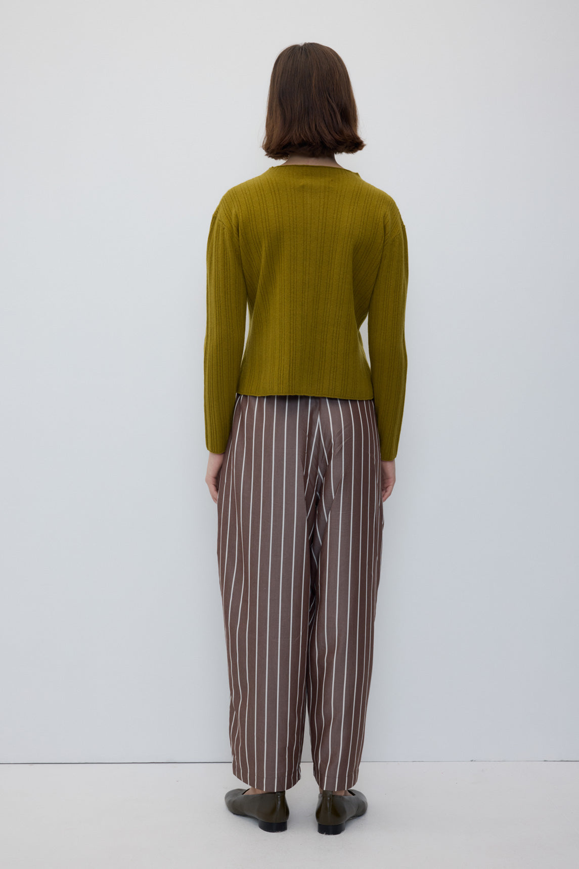 2823-PA-ST_Turin-Pants-Stripes_RITA_ROW_WOMEN_AW26_3.jpg?v=1784109611