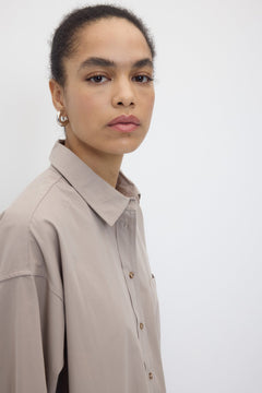 2879-CA-GR_Morris-Shirt-Grey_RITA_ROW_WOMEN_AW26_5.jpg?v=1784193883