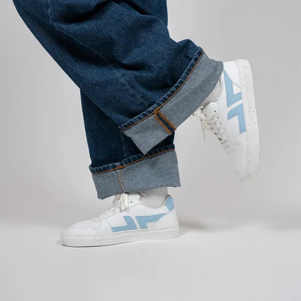 Alpha Sneakers White / Azul