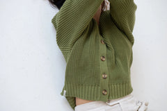 303663018.webp