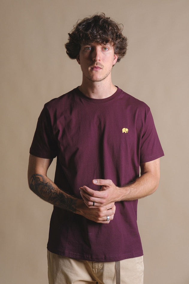 Essential T-Shirt Wine Red