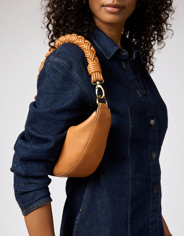 Leo  Twisted Handle Wild Oak Soft Grain Leather