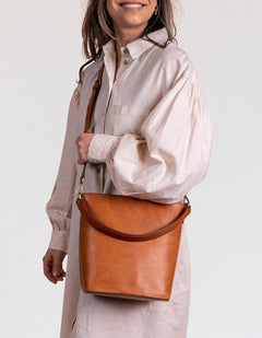 Bobbi Bucket Bag Maxi Cognac Classic Leather