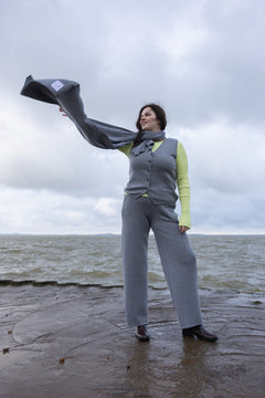 Via Merino Wool Scarf & Gloves Set Light Grey