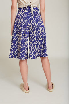 Suma Bermuda Shorts Blue Flowers