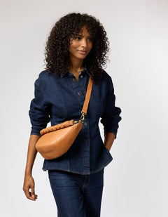 Leo  Twisted Handle Wild Oak Soft Grain Leather