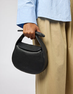 Coco Croissant Bag Soft Grain Leather Black
