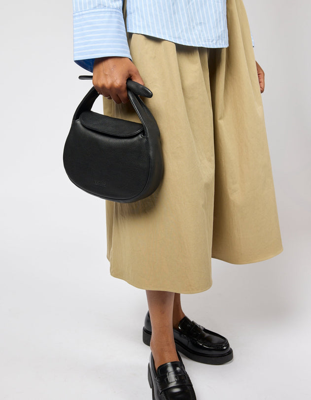 Coco Croissant Bag Soft Grain Leather Black