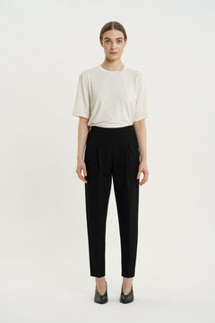 Lee Pleat Pants Black - IVALO.COM