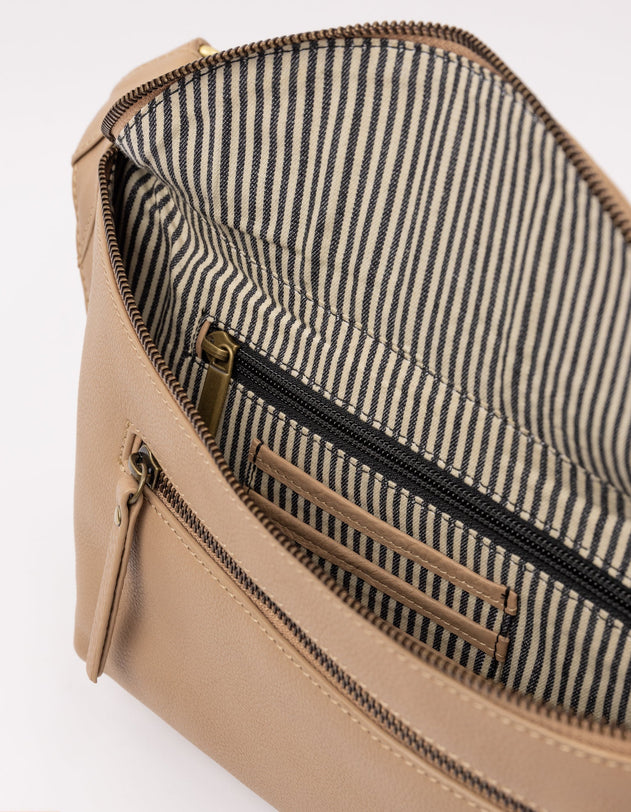 Drew Bum Bag Soft Grain Leather Sand