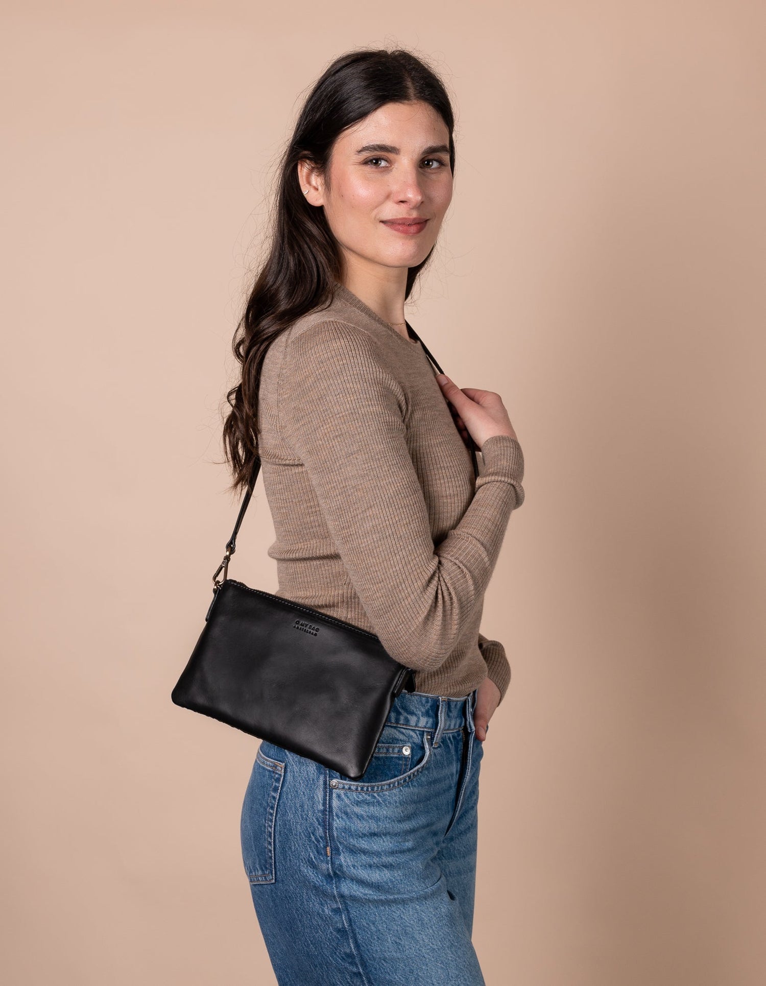 Lexi Laukku Woven Black