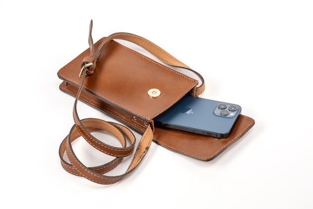 Leather Phone Holder Silicon Valley Collection Brown