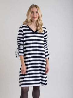 Ailigas Dress Black and White striped