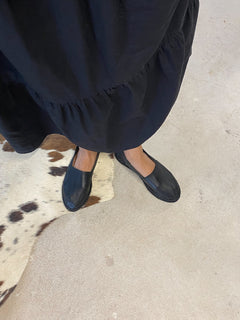 Total Black Slippers