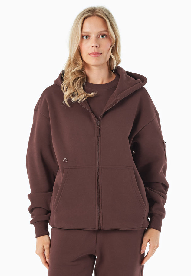 JENNAbitterchocolate-2_054609.jpg?v=1767600773