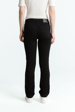 Emi Jeans Stay Black Rinse