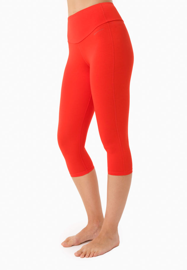 Lissa Capri Leggings Hot Red