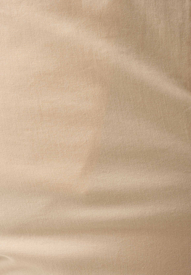 Men's Slim-Fit Organic Cotton Chino Shorts Beige