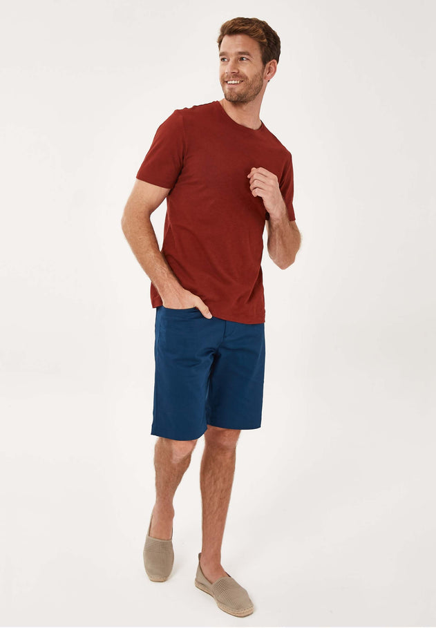 Basic T-Shirt Hot Chocolate