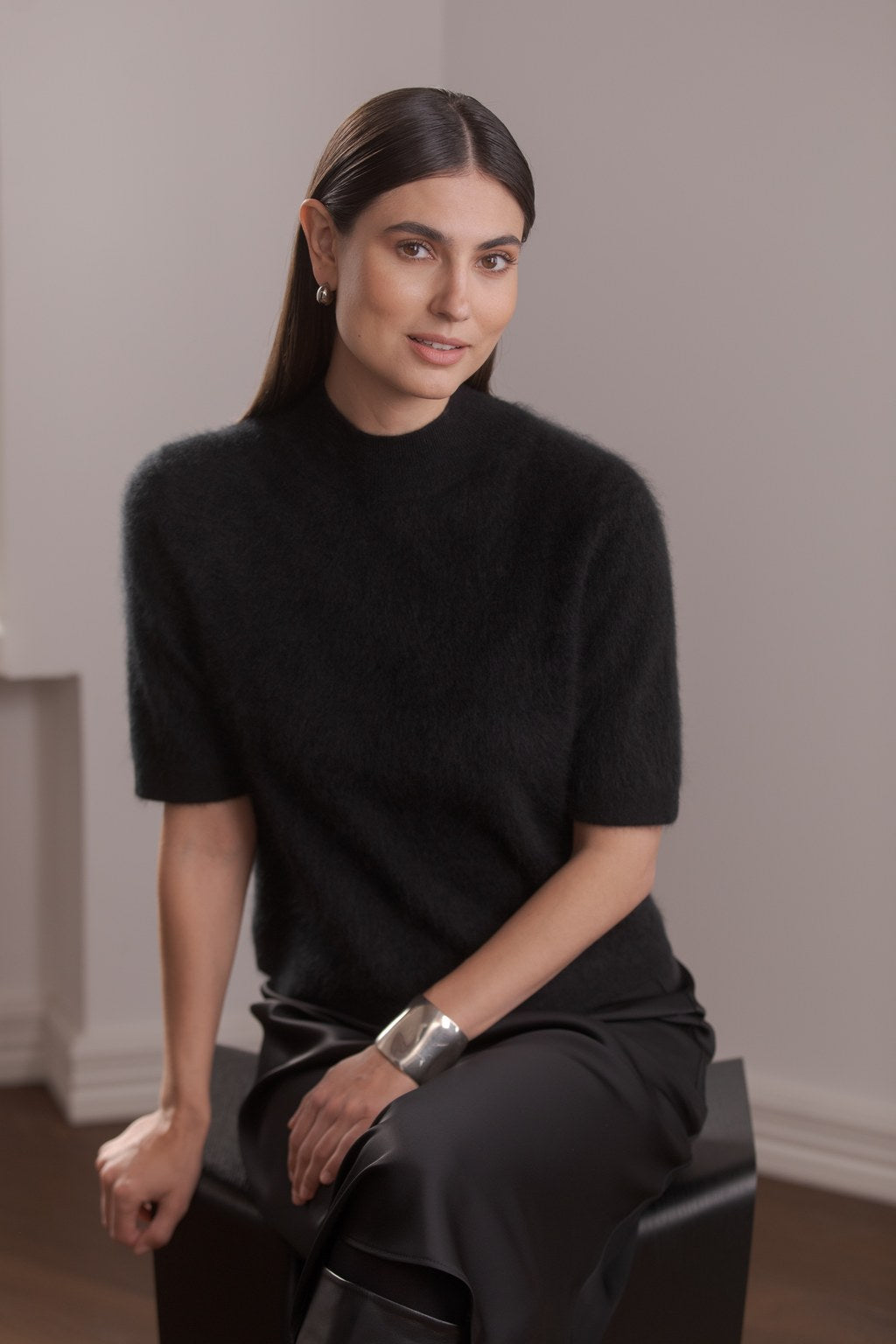 Short-sleeved Half-Turtleneck Cashmere Sweater Black
