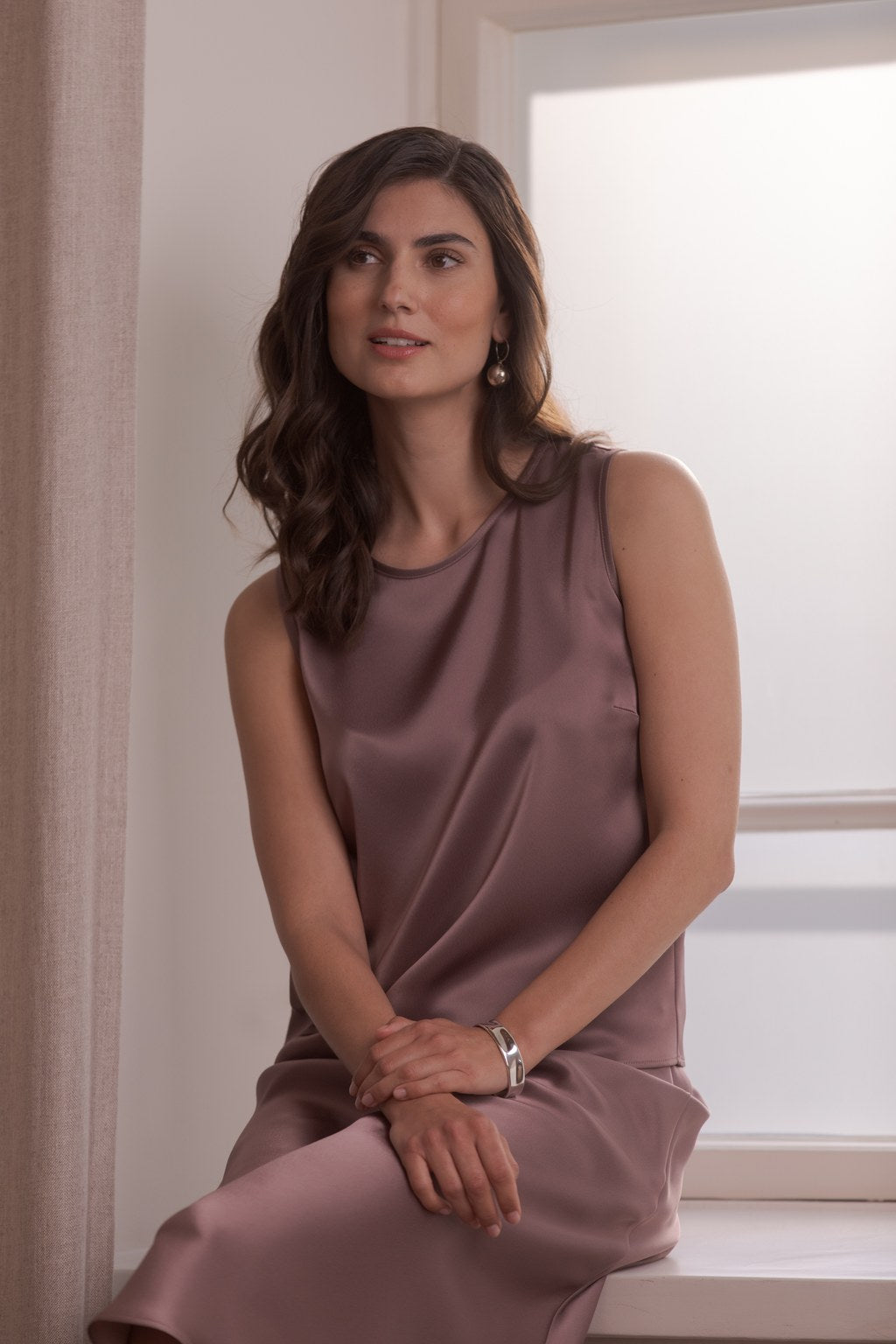 Tia Sleeveless Satin Top Mauve