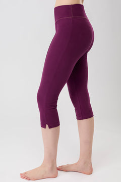 Capri Leggings Black Plum