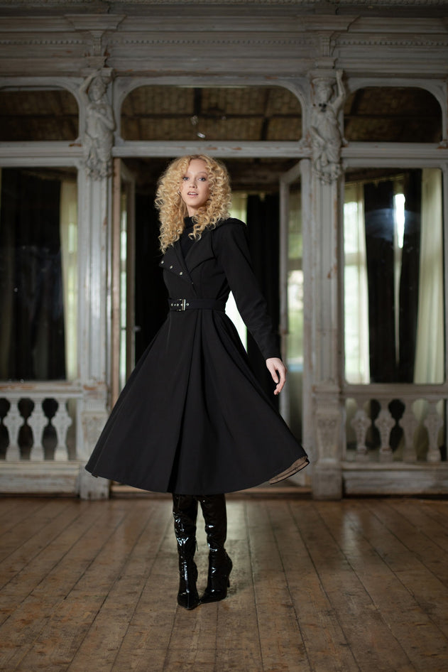 Queen-of-Spades-Coat-by-RainSisters-2.jpg?v=1771332846