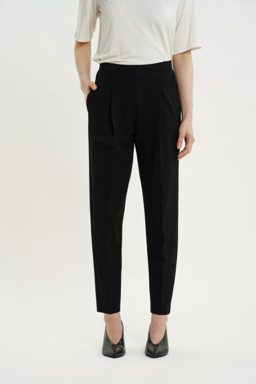 Lee Pleat Pants Black - IVALO.COM