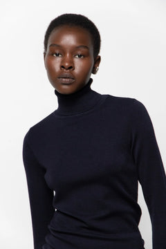 Merino Turtle Neck Knit Navy