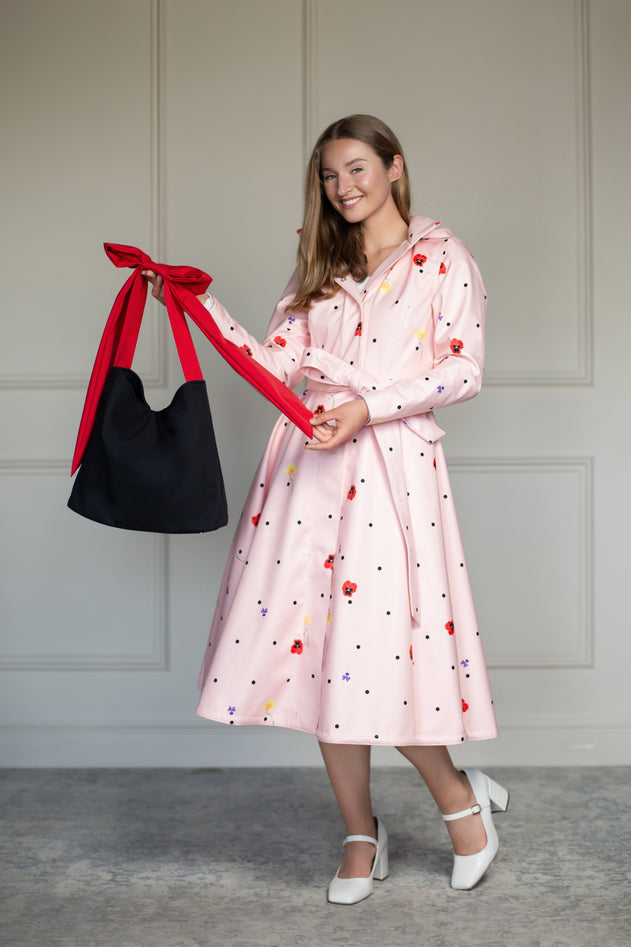 RainSisters-Bow-Tote-Bag-Tied-with-Love-6.jpg?v=1748513674