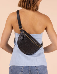 Ray Bumbag Woven Soft Grain Leather Black