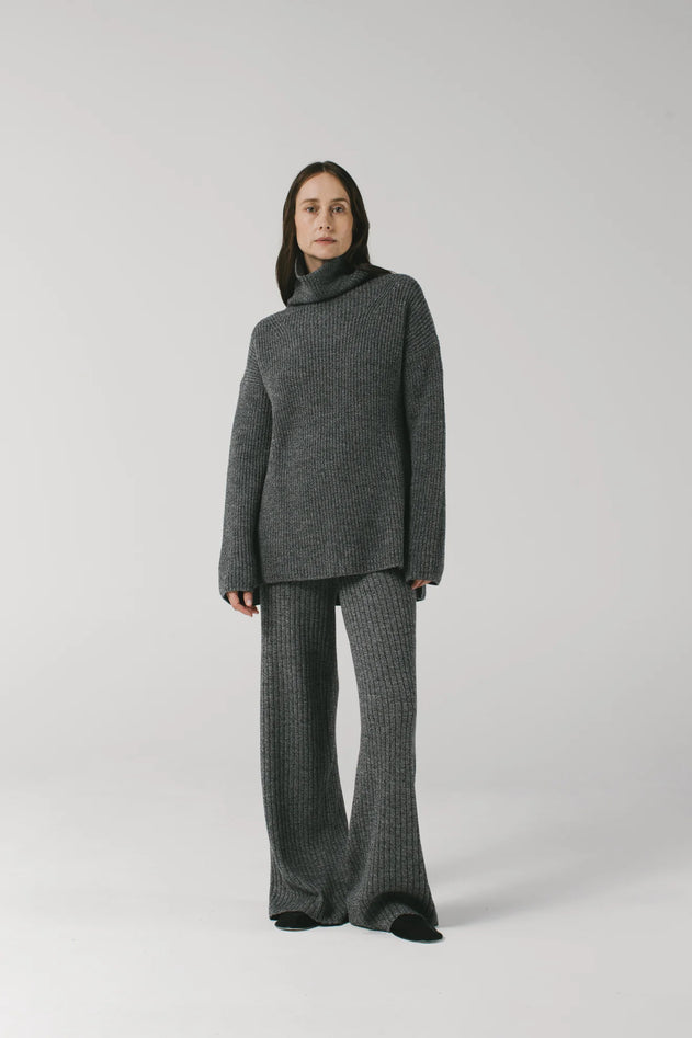 Heavy Turtle Neck Knit  Grey