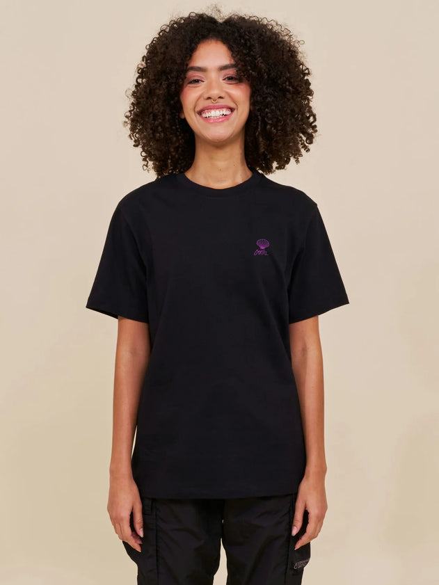 Cartel Scallop Embroidered T-Shirt Black