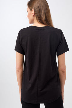 The New V-Neck Black