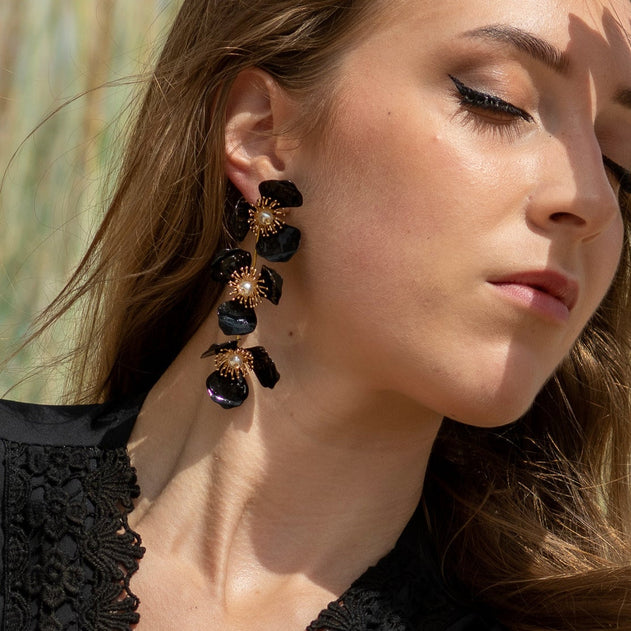 Triple Apple Flower Stud Earrings Black