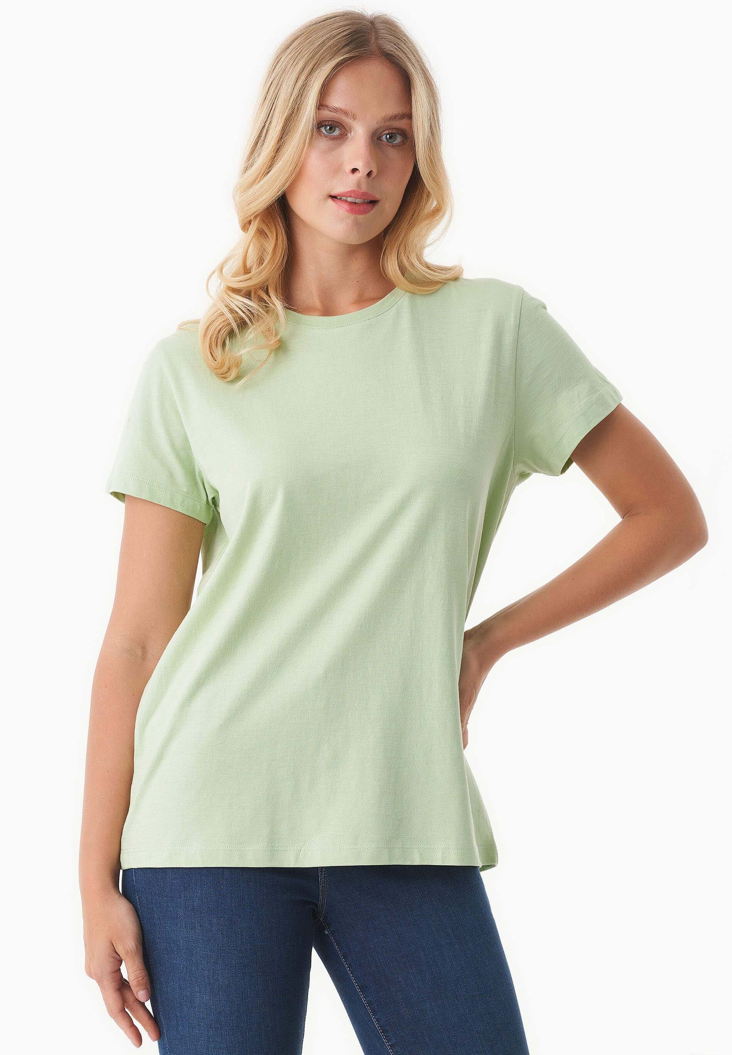 Women's Basic Round Neck T-Shirt Foam Green