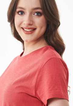 Women's Basic Round Neck T-Shirt Radiant Red