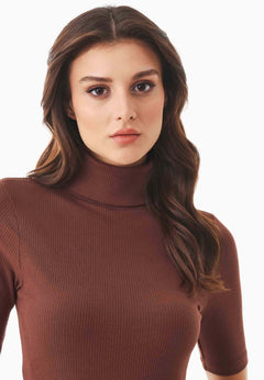 Women's Short Sleeved Cotton Turtleneck Radical Brown