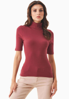 Women's Short Sleeved Cotton Turtleneck Syrah Red