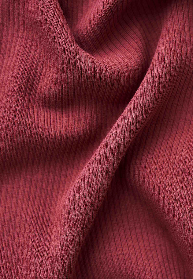 Women's Short Sleeved Cotton Turtleneck Syrah Red