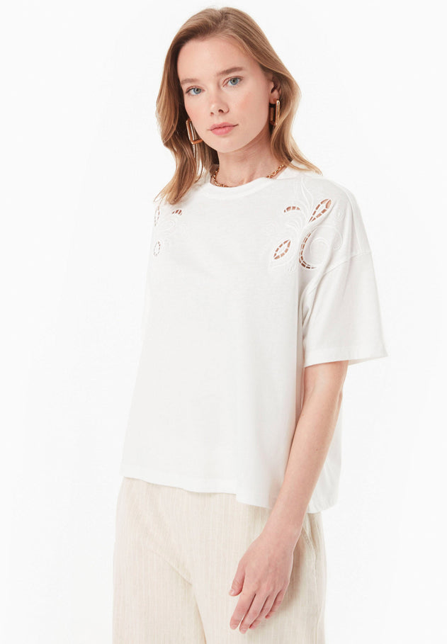 Laser-Cut Embroidery T-Shirt Off-White