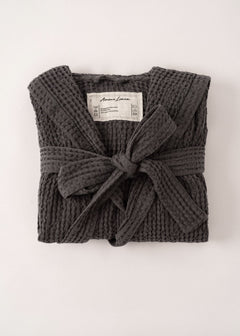 Waffle_bathrobe_Charcoal_425dd2c6-afea-4e45-afe4-0ac2cf7e78bc.jpg?v=1767345363