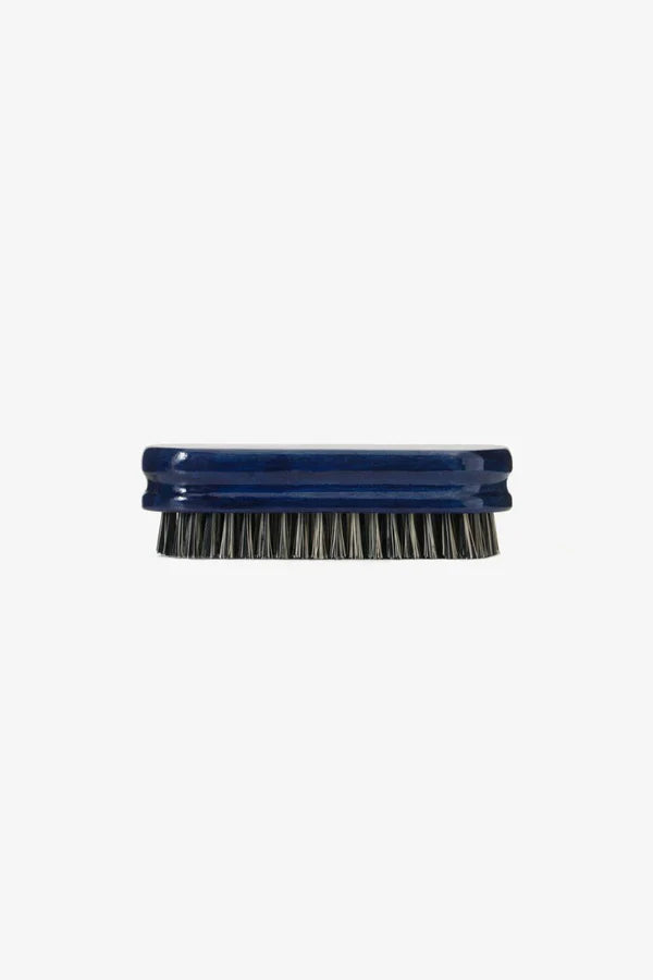 Arkivé Care Clothes Brush
