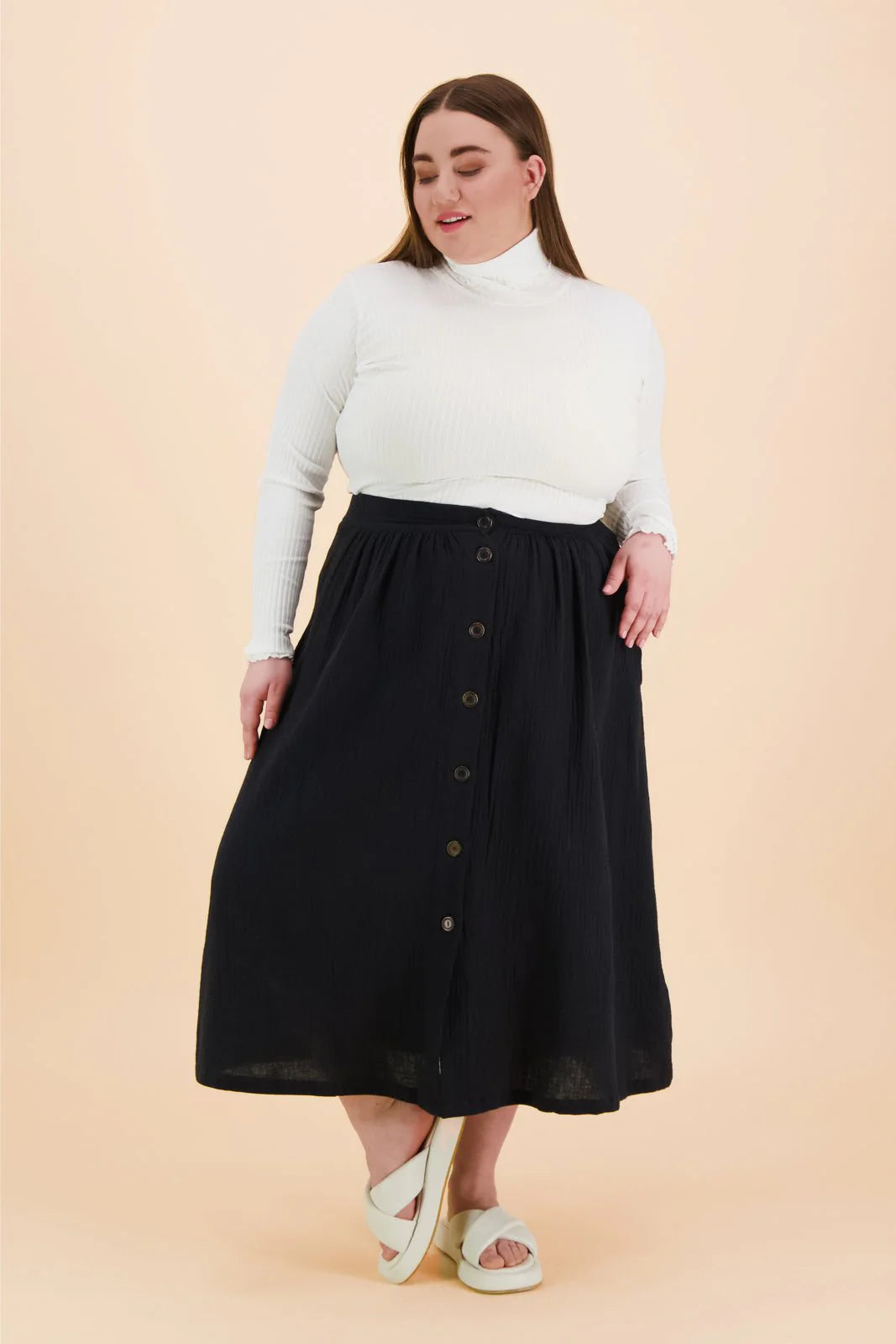 Button Skirt Black